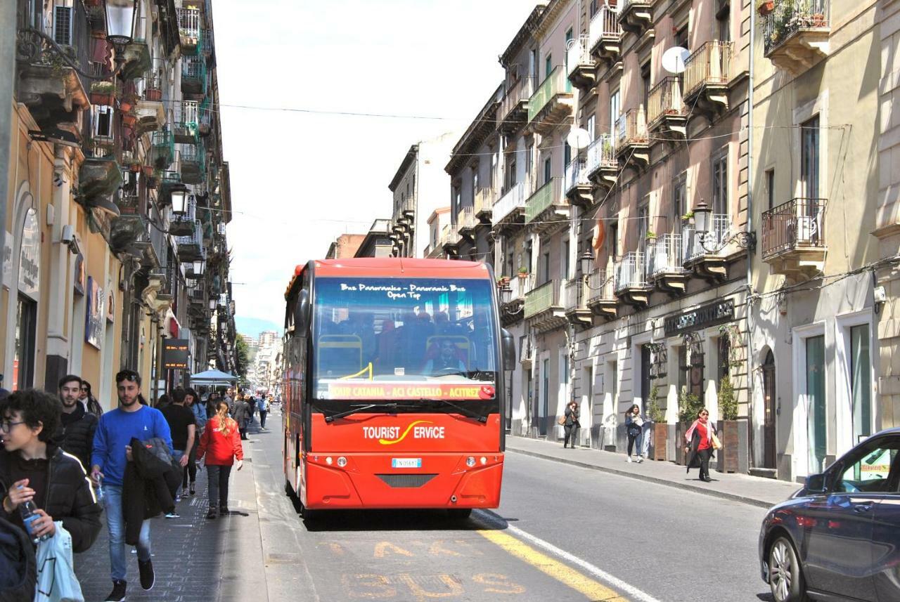 Wonderful Via Etnea Apartment Catania Bagian luar foto